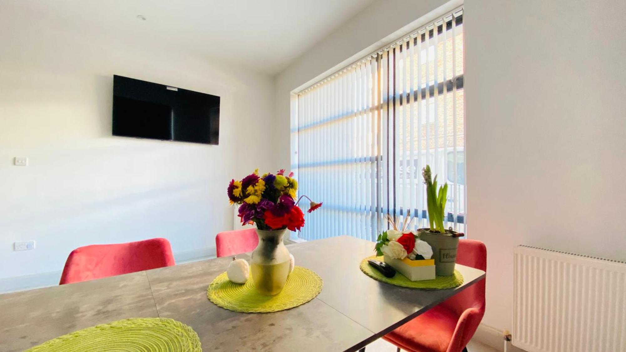 Shadwell - Walking Distance To Tower Bridge, Two Stations In Close Proximity London Bagian luar foto